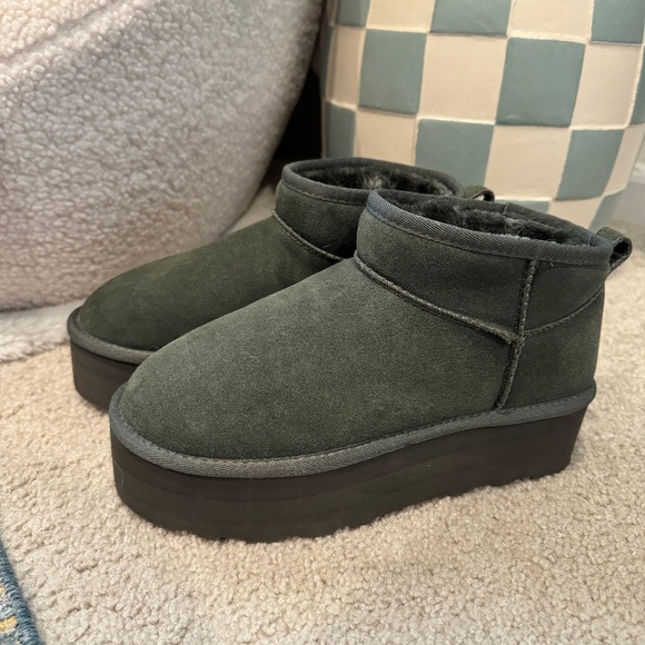 cushionaire platform boots